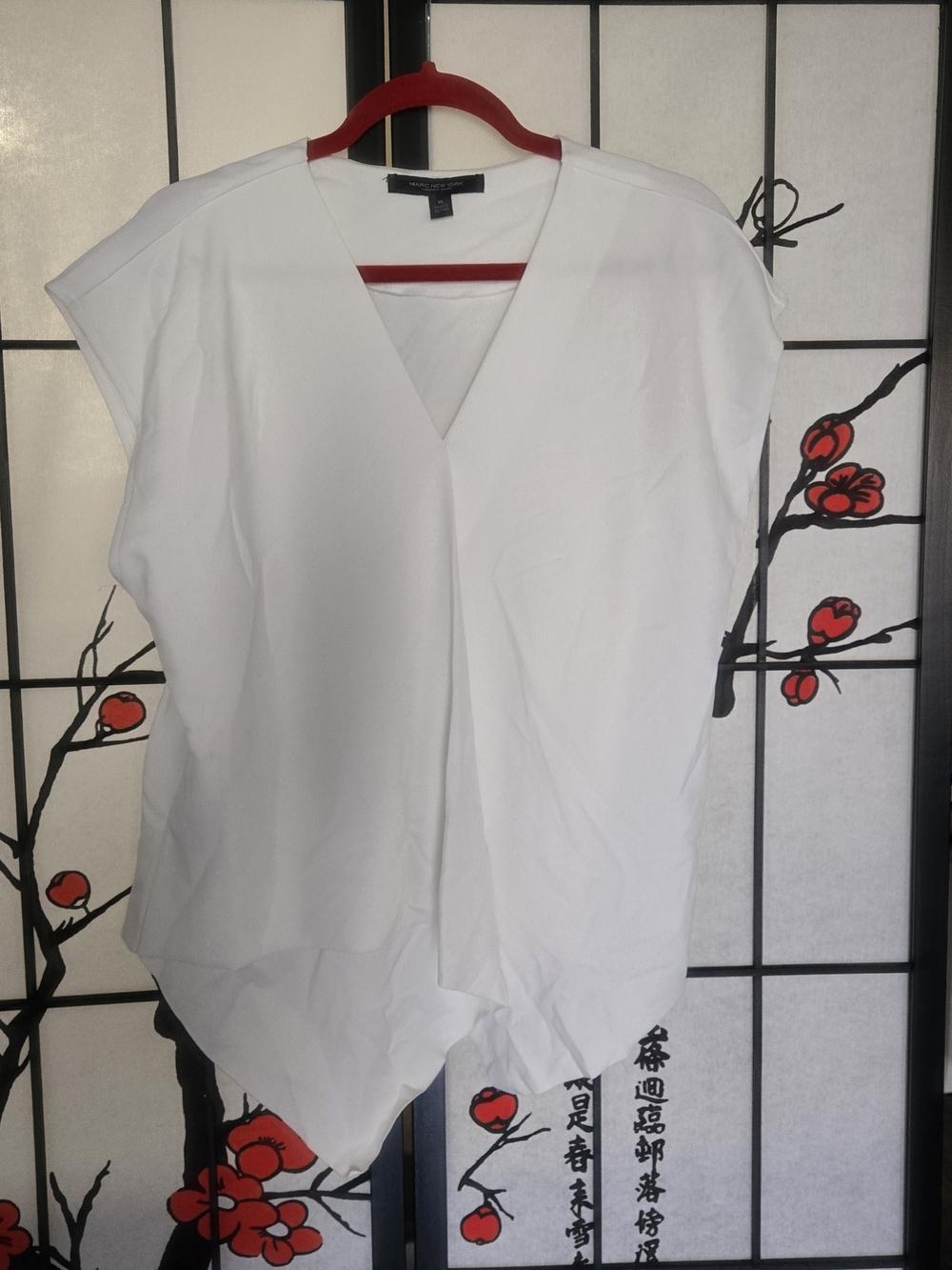 Marc New York White V-Neck Cap Sleeve Tunic Top